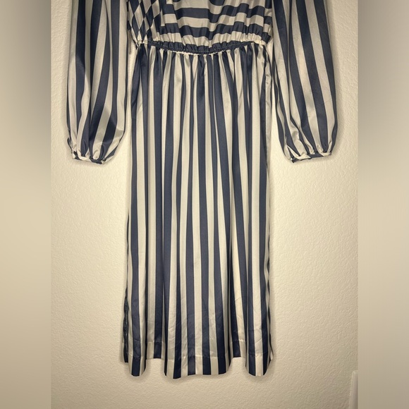 Vintage JT Dress 80s Blue and White Stripe Pleated Long Sleeve, Tea Length Dress - Picture 6 of 9